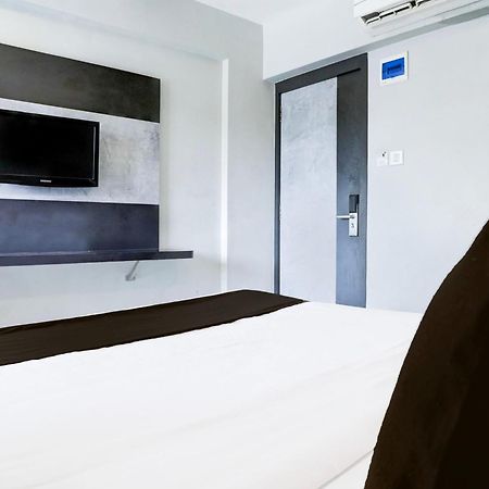 Super Townhouse Oak Vashi Hotel Turambhe Ngoại thất bức ảnh