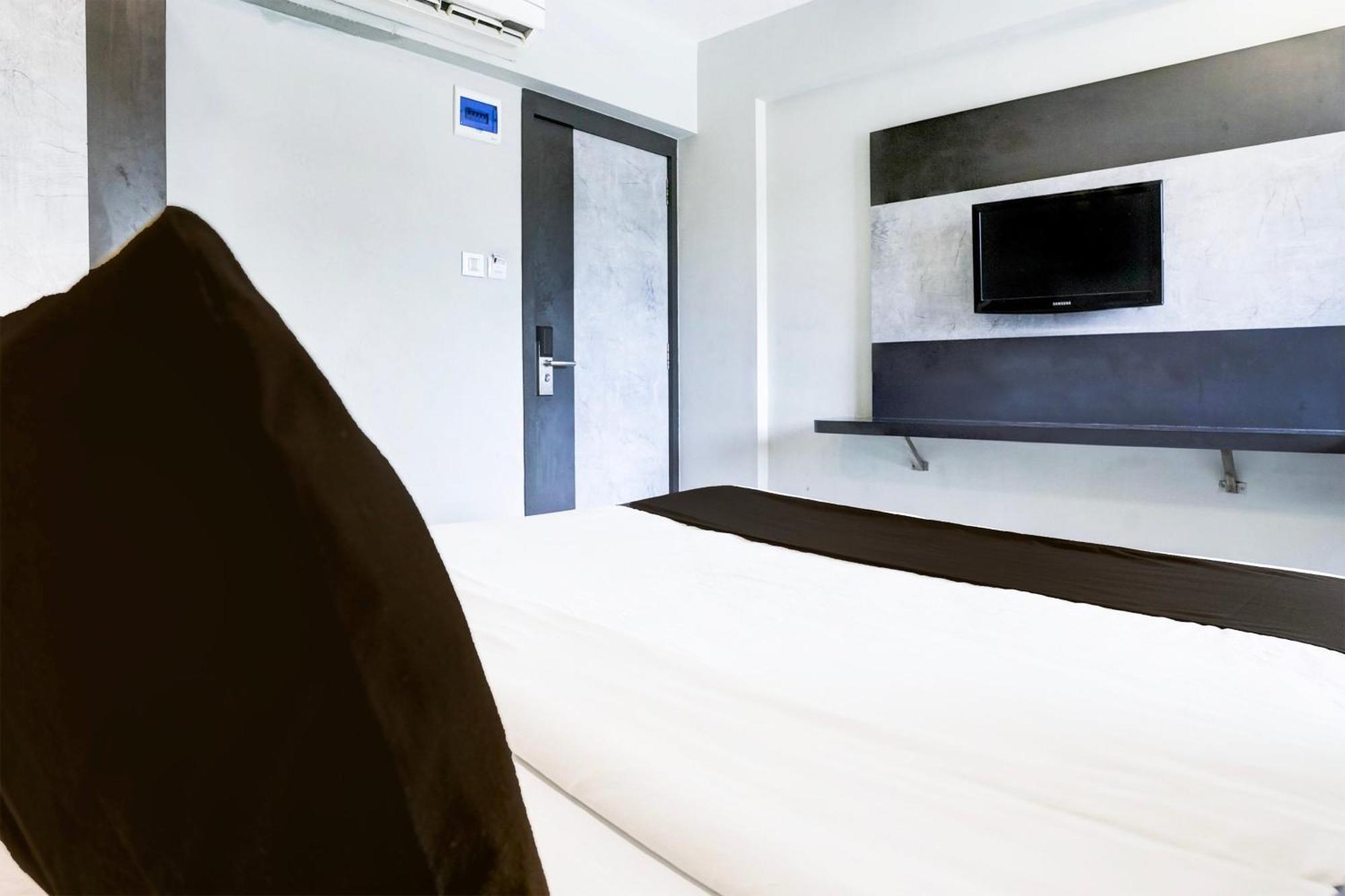 Super Townhouse Oak Vashi Hotel Turambhe Ngoại thất bức ảnh