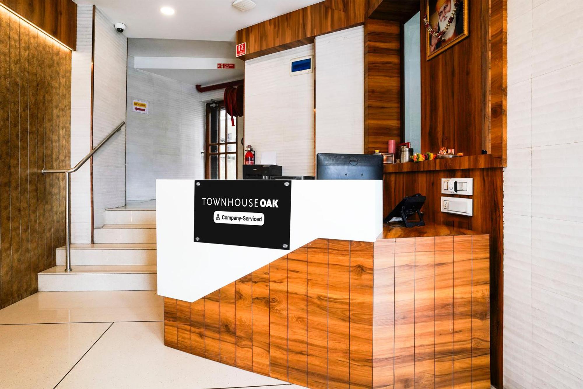 Super Townhouse Oak Vashi Hotel Turambhe Ngoại thất bức ảnh